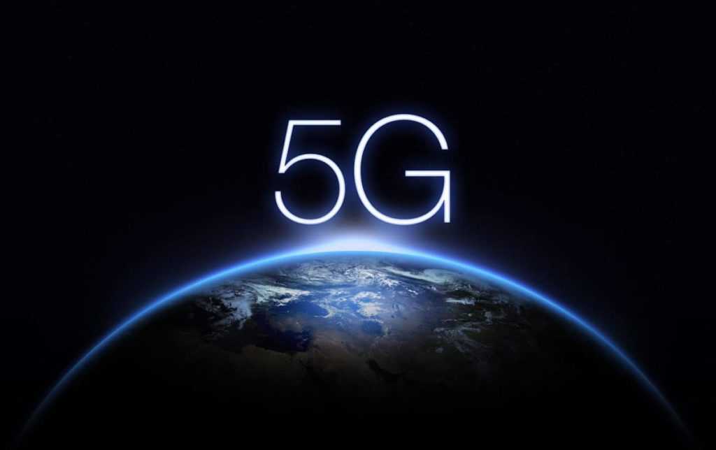 5G Network Internet Mobile Wireless Business concept.5G standard of modern signal transmission technology.