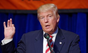 Donald_J._Trump_at_Marriott_Marquis_NYC_September_7th_2016_04 (1)