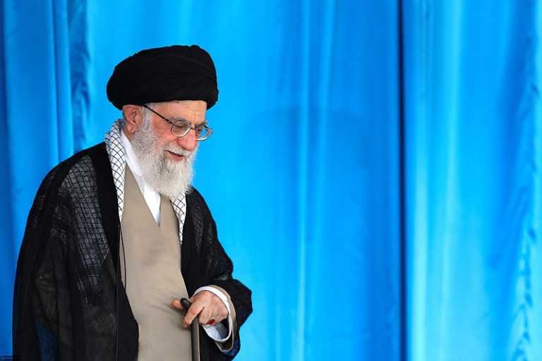 800px-Ayatollah_Ali_Khamenei_at_the_Great_Conference_of_Basij_members_at_Azadi_stadium_October_2018_010