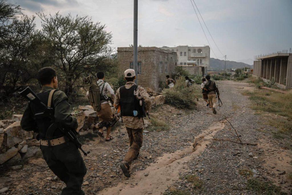 Taiz _ Yemen _ 19 Aug 2016 : Attack of the resistance and the National Army in a battle against  Houthis in the west of the Taiz City, Yemen